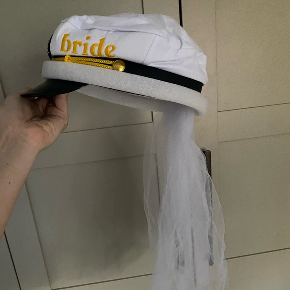 Bride captain hat veil - Picture 2 of 2